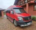 Красный Мерседес Sprinter, объемом двигателя 2.2 л и пробегом 330 тыс. км за 26500 $, фото 1 на Automoto.ua