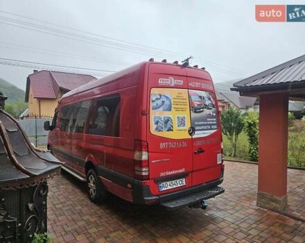 Красный Мерседес Sprinter, объемом двигателя 2.2 л и пробегом 330 тыс. км за 26500 $, фото 5 на Automoto.ua