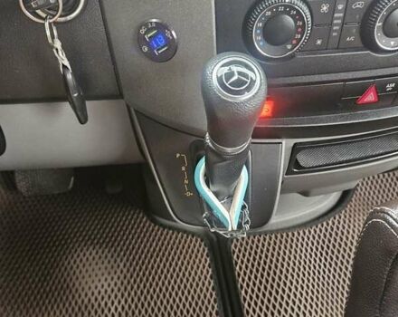 Красный Мерседес Sprinter, объемом двигателя 2.2 л и пробегом 330 тыс. км за 26500 $, фото 10 на Automoto.ua