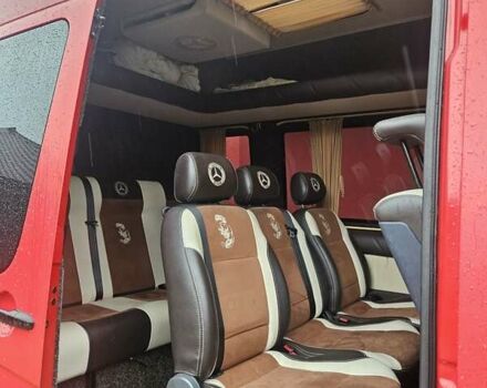 Красный Мерседес Sprinter, объемом двигателя 2.2 л и пробегом 330 тыс. км за 26500 $, фото 4 на Automoto.ua