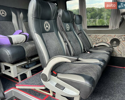 Красный Мерседес Sprinter, объемом двигателя 2.99 л и пробегом 350 тыс. км за 26999 $, фото 32 на Automoto.ua