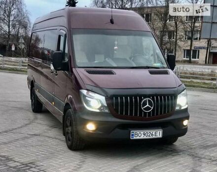 Красный Мерседес Sprinter, объемом двигателя 2.9 л и пробегом 337 тыс. км за 39500 $, фото 2 на Automoto.ua