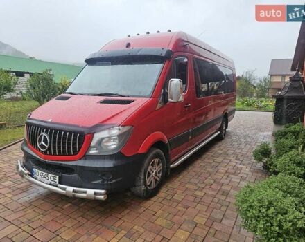 Красный Мерседес Sprinter, объемом двигателя 2.2 л и пробегом 330 тыс. км за 26500 $, фото 1 на Automoto.ua