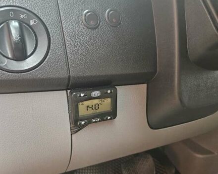 Красный Мерседес Sprinter, объемом двигателя 2.2 л и пробегом 330 тыс. км за 26500 $, фото 9 на Automoto.ua