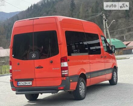 Червоний Мерседес Sprinter, об'ємом двигуна 2.1 л та пробігом 348 тис. км за 17500 $, фото 3 на Automoto.ua