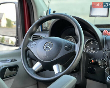 Красный Мерседес Sprinter, объемом двигателя 2.99 л и пробегом 350 тыс. км за 26999 $, фото 40 на Automoto.ua