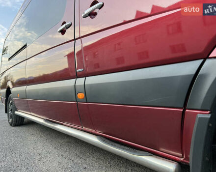 Красный Мерседес Sprinter, объемом двигателя 2.99 л и пробегом 350 тыс. км за 26999 $, фото 27 на Automoto.ua