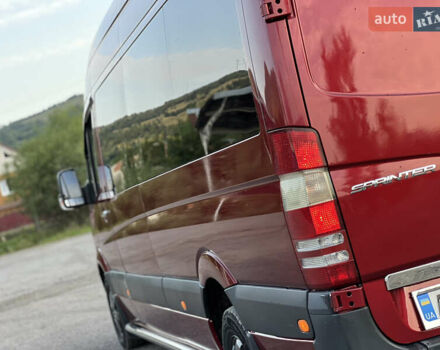 Красный Мерседес Sprinter, объемом двигателя 2.99 л и пробегом 350 тыс. км за 26999 $, фото 15 на Automoto.ua