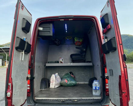 Красный Мерседес Sprinter, объемом двигателя 2.99 л и пробегом 350 тыс. км за 26999 $, фото 22 на Automoto.ua