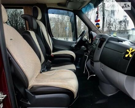 Красный Мерседес Sprinter, объемом двигателя 2.9 л и пробегом 337 тыс. км за 39500 $, фото 18 на Automoto.ua