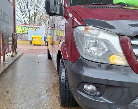Красный Мерседес Sprinter, объемом двигателя 2.2 л и пробегом 500 тыс. км за 17500 $, фото 4 на Automoto.ua