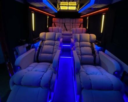 Красный Мерседес Sprinter, объемом двигателя 2.14 л и пробегом 310 тыс. км за 67499 $, фото 13 на Automoto.ua