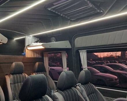 Красный Мерседес Sprinter, объемом двигателя 2.14 л и пробегом 255 тыс. км за 40000 $, фото 11 на Automoto.ua