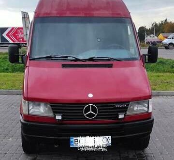 Мерседес Sprinter 1995 в Львове на Automoto.ua Красный Мерседес Sprinter, объемом двигателя 0 л и пробегом 450 тыс. км за 6500 $, фото 1 на Automoto.ua