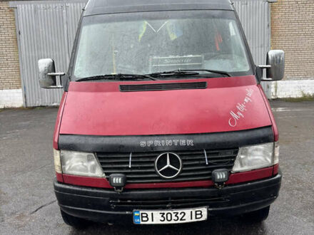 Червоний Мерседес Sprinter, об'ємом двигуна 2.87 л та пробігом 500 тис. км за 7900 $, фото 1 на Automoto.ua