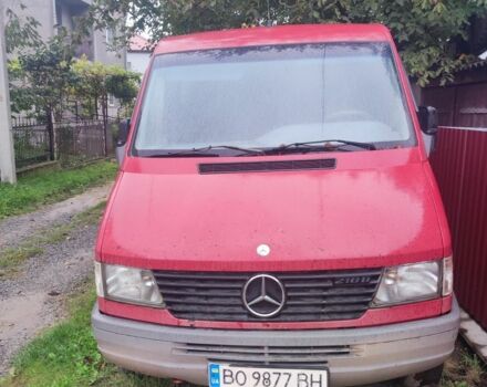 Красный Мерседес Sprinter, объемом двигателя 2.9 л и пробегом 500 тыс. км за 3200 $, фото 1 на Automoto.ua