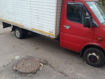 Червоний Мерседес Sprinter, об'ємом двигуна 2.9 л та пробігом 393 тис. км за 6900 $, фото 1 на Automoto.ua