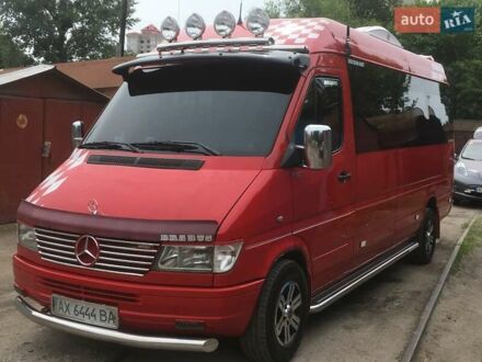 Красный Мерседес Sprinter, объемом двигателя 2.3 л и пробегом 800 тыс. км за 15000 $, фото 1 на Automoto.ua
