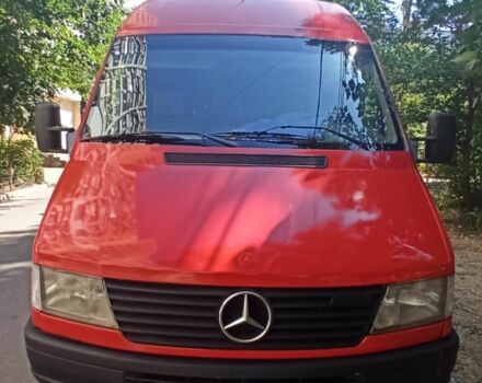 Красный Мерседес Sprinter, объемом двигателя 2.9 л и пробегом 1000 тыс. км за 6700 $, фото 1 на Automoto.ua