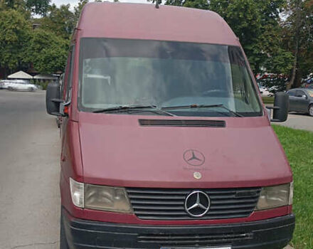 Червоний Мерседес Sprinter, об'ємом двигуна 2.3 л та пробігом 845 тис. км за 4900 $, фото 1 на Automoto.ua