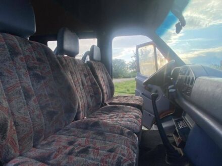 Красный Мерседес Sprinter, объемом двигателя 2.87 л и пробегом 450 тыс. км за 5100 $, фото 1 на Automoto.ua