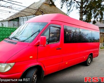 Красный Мерседес Sprinter, объемом двигателя 2.1 л и пробегом 200 тыс. км за 6000 $, фото 1 на Automoto.ua