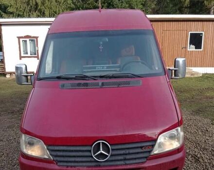 Червоний Мерседес Sprinter, об'ємом двигуна 2 л та пробігом 250 тис. км за 8500 $, фото 1 на Automoto.ua