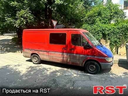 Красный Мерседес Sprinter, объемом двигателя 2.2 л и пробегом 400 тыс. км за 5500 $, фото 1 на Automoto.ua