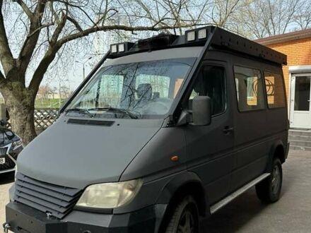 Мерседес Sprinter 2001 в Киеве на Automoto.ua Красный Мерседес Sprinter, объемом двигателя 2.69 л и пробегом 999 тыс. км за 20000 $, фото 1 на Automoto.ua
