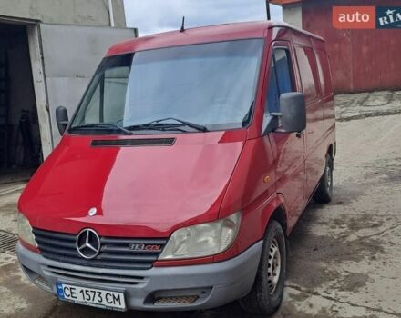 Красный Мерседес Sprinter, объемом двигателя 2.2 л и пробегом 450 тыс. км за 6000 $, фото 1 на Automoto.ua