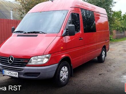 Красный Мерседес Sprinter, объемом двигателя 2.1 л и пробегом 620 тыс. км за 7700 $, фото 1 на Automoto.ua