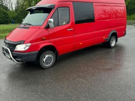 Красный Мерседес Sprinter, объемом двигателя 2.69 л и пробегом 318 тыс. км за 19400 $, фото 1 на Automoto.ua