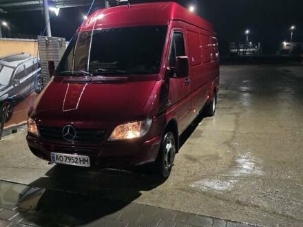 Красный Мерседес Sprinter, объемом двигателя 2.1 л и пробегом 640 тыс. км за 13800 $, фото 1 на Automoto.ua