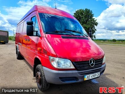 Красный Мерседес Sprinter, объемом двигателя 2.7 л и пробегом 502 тыс. км за 15900 $, фото 1 на Automoto.ua