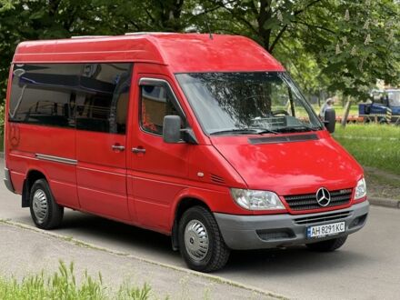 Мерседес Sprinter 2004 в Киеве на Automoto.ua Красный Мерседес Sprinter, объемом двигателя 2.1 л и пробегом 350 тыс. км за 6500 $, фото 1 на Automoto.ua