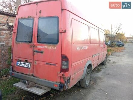 Красный Мерседес Sprinter, объемом двигателя 2.2 л и пробегом 493 тыс. км за 4900 $, фото 1 на Automoto.ua