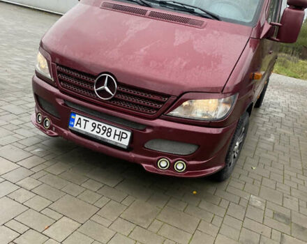 Красный Мерседес Sprinter, объемом двигателя 2.7 л и пробегом 600 тыс. км за 11800 $, фото 1 на Automoto.ua