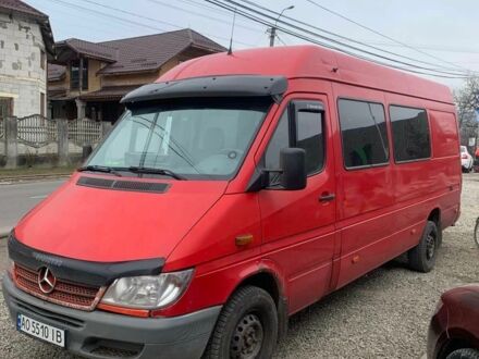 Красный Мерседес Sprinter, объемом двигателя 2.1 л и пробегом 260 тыс. км за 6800 $, фото 1 на Automoto.ua