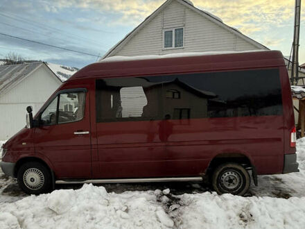 Красный Мерседес Sprinter, объемом двигателя 2.7 л и пробегом 102 тыс. км за 7200 $, фото 1 на Automoto.ua