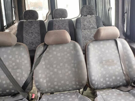 Красный Мерседес Sprinter, объемом двигателя 0 л и пробегом 371 тыс. км за 10500 $, фото 1 на Automoto.ua