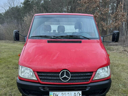Червоний Мерседес Sprinter, об'ємом двигуна 2.69 л та пробігом 317 тис. км за 19300 $, фото 1 на Automoto.ua