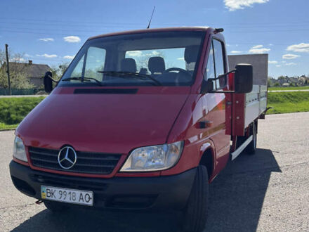 Червоний Мерседес Sprinter, об'ємом двигуна 2.69 л та пробігом 316 тис. км за 19300 $, фото 1 на Automoto.ua