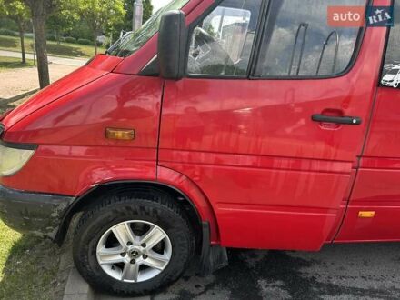 Червоний Мерседес Sprinter, об'ємом двигуна 2.69 л та пробігом 720 тис. км за 9000 $, фото 1 на Automoto.ua