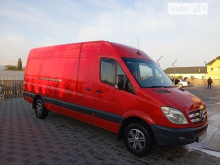 Красный Мерседес Sprinter, объемом двигателя 2.15 л и пробегом 489 тыс. км за 13500 $, фото 1 на Automoto.ua