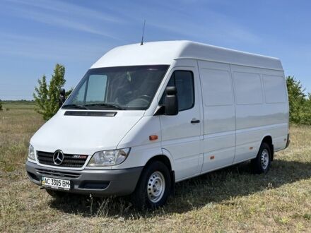 Красный Мерседес Sprinter, объемом двигателя 2.1 л и пробегом 244 тыс. км за 10900 $, фото 1 на Automoto.ua