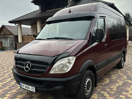 Красный Мерседес Sprinter, объемом двигателя 2.15 л и пробегом 430 тыс. км за 10000 $, фото 1 на Automoto.ua