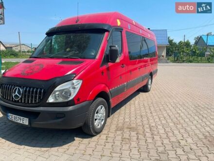 Красный Мерседес Sprinter, объемом двигателя 2.99 л и пробегом 678 тыс. км за 11999 $, фото 1 на Automoto.ua