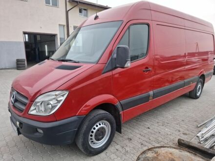 Красный Мерседес Sprinter, объемом двигателя 3 л и пробегом 900 тыс. км за 274 $, фото 1 на Automoto.ua