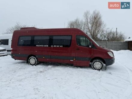 Красный Мерседес Sprinter, объемом двигателя 3 л и пробегом 473 тыс. км за 29999 $, фото 1 на Automoto.ua