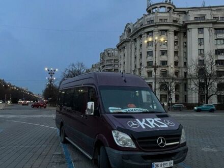 Червоний Мерседес Sprinter, об'ємом двигуна 2.99 л та пробігом 426 тис. км за 31000 $, фото 1 на Automoto.ua